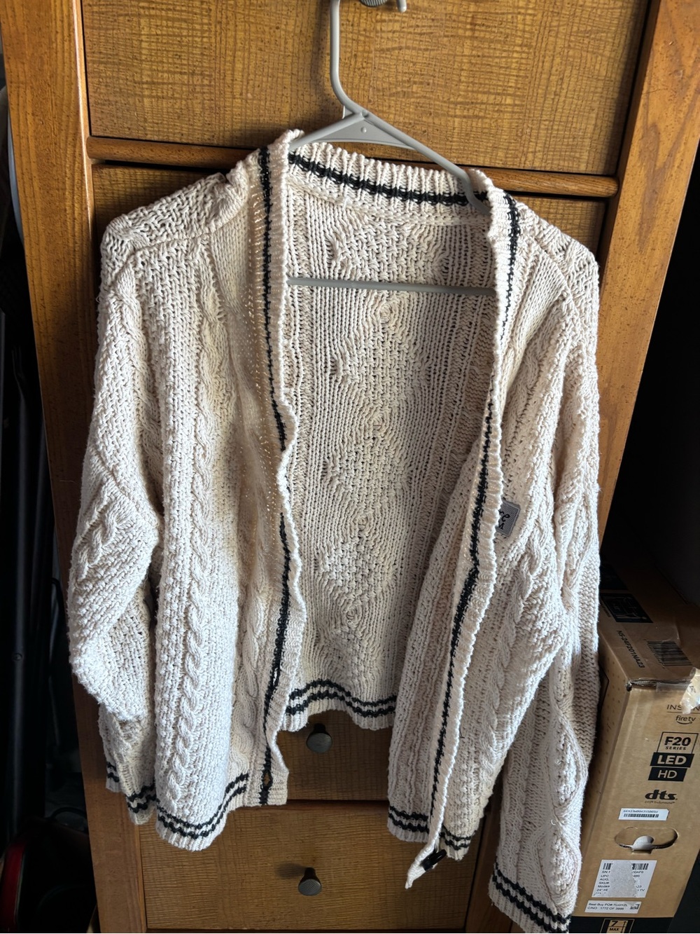 Handmade Folklore Cozy Cream Cable-Knit Cardigan with Contrast Trim